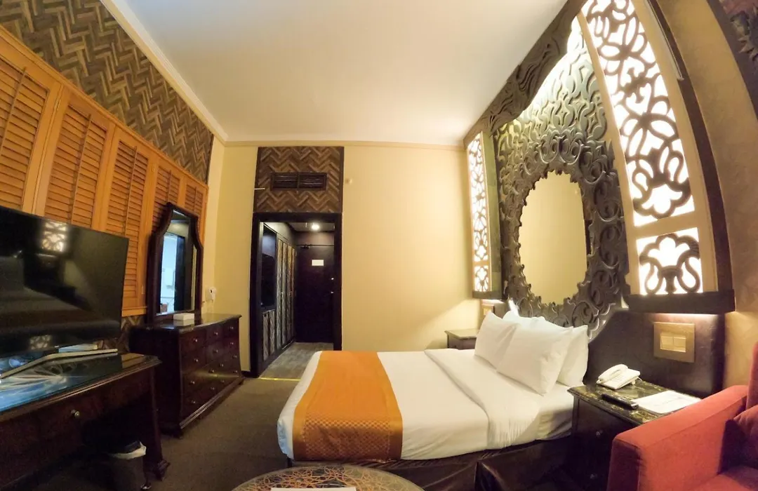 Knight Armour Hotel-1